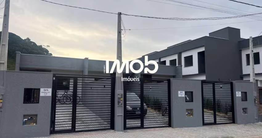 Casa Geminada com 2 quartos, Beira Rio - Guaramirim