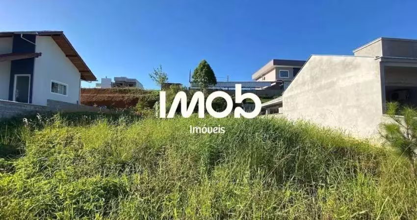 Terreno com 337 m² de área total, barra do rio cerro