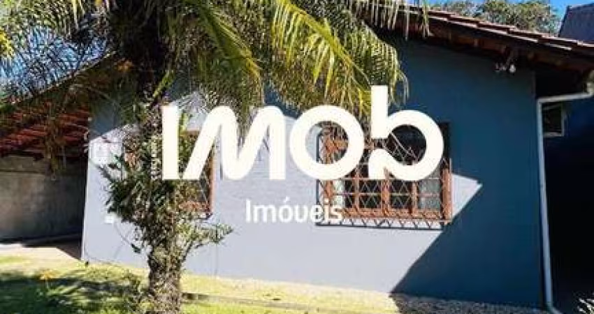 CASA COM SUÍTE + 2 QUARTOS Á VENDA - BARRA VELHA