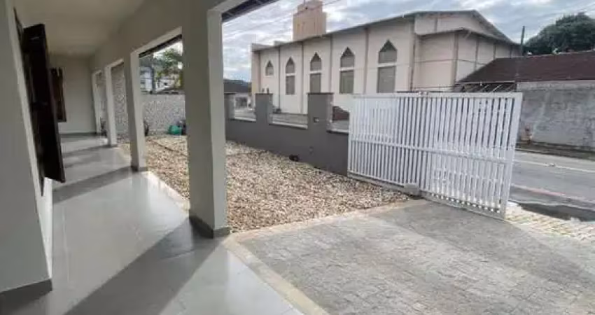 Casa com 4 quartos à venda no São Luís, Jaraguá do Sul 