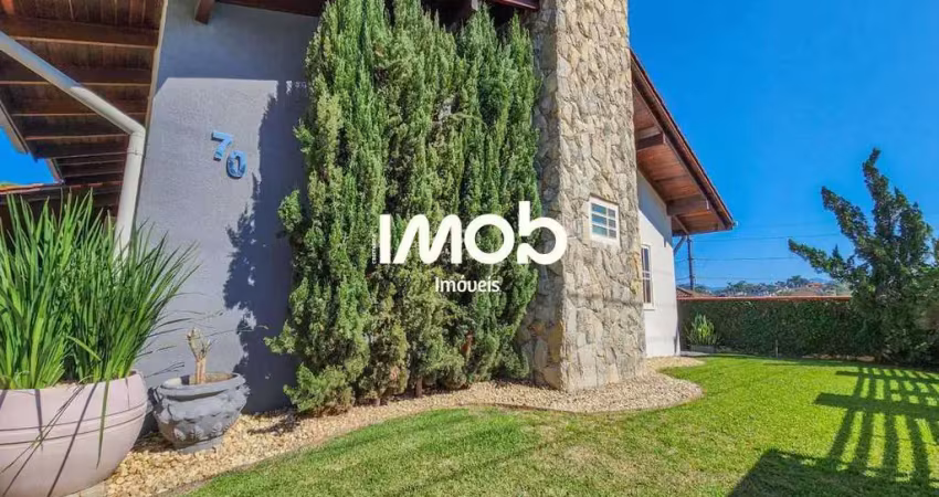 Casa semimobiliada com 1 suíte + 2 quartos, barra do rio molha