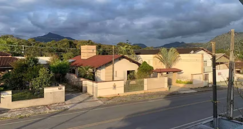 Casa com 1 suíte + 2 quartos, bairro sossego em schroeder