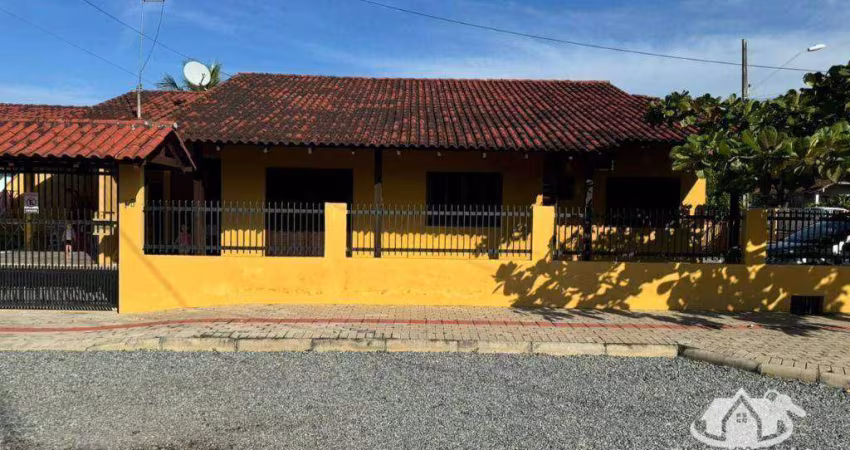 Casa com 3 dormitórios à venda, 120 m² por R$ 850.000,00 - Itajuba - Barra Velha/SC