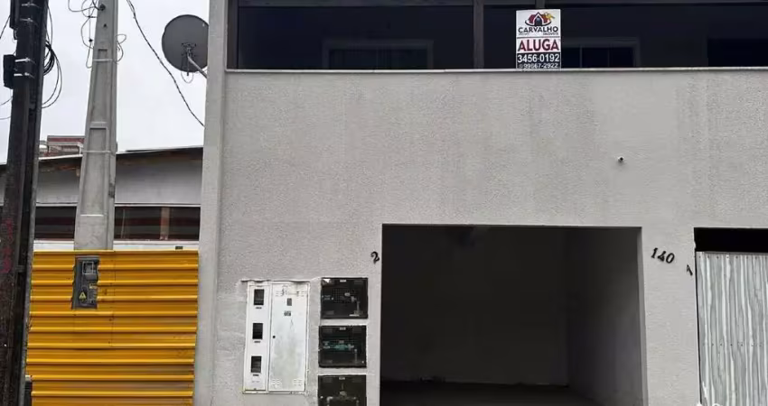 Sobrado semi-mobiliado com 2 suítes a 200 metros da praia – locação anual em balneário piçarras