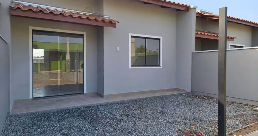 Casa com 2 quartos, suíte e varanda no bairro itajuba em barra velha