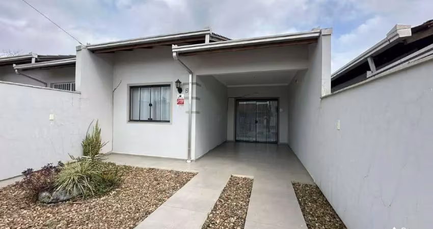Casa mobiliada com 3 dormitórios, área de festas e piscina no bairro itajuba em barra velha