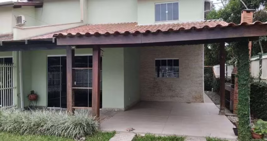 Sobrado semi mobiliado com 2 dormitórios e churrasqueira na quinta dos açorianos em barra velha