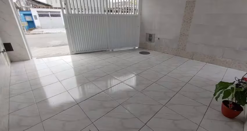 Casa com 2 quartos para alugar na Rua Jorge Vieira Coutinho, 305, Balneário Maxland, Praia Grande