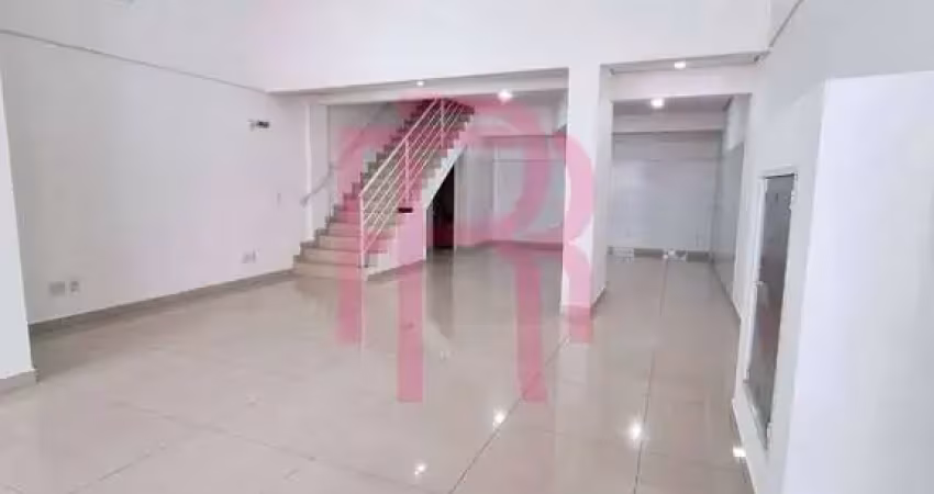 Sala comercial com mezanino para locação no centro de balneário camboriú.