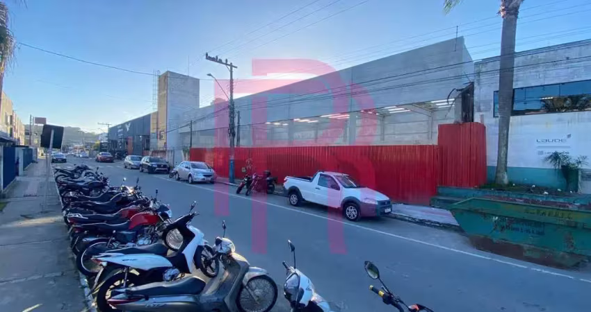 Galpões novos para locação anual em balneário camboriú.