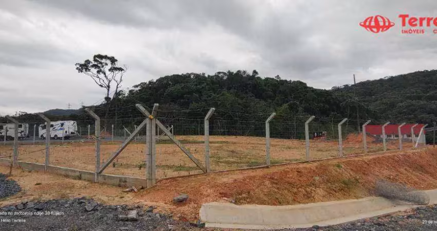Terreno 750 m², frente para br-470, próximo a segalas , entrada para o bairro belchior.