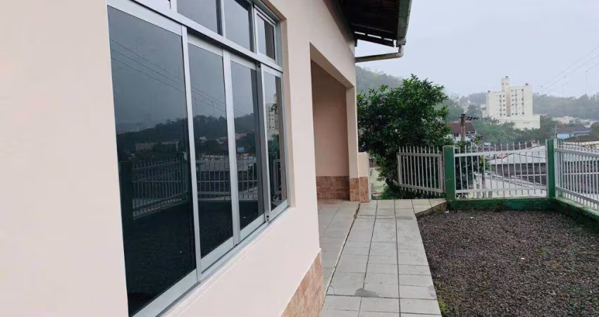 Casa com 3 dormitórios - Água Verde - Blumenau - SC