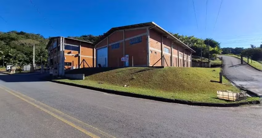 Galpão comercial/industrial - 580m2 - belchior baixo - gaspar/sc