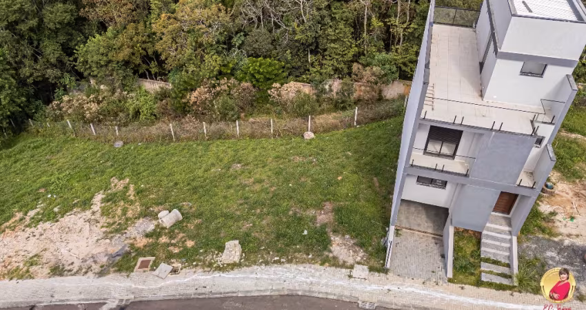 Lote em condomínio para venda possui 145 metros quadrados em Santa Cândida - Curitiba - PR