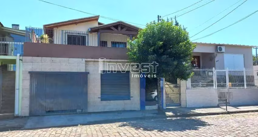 Casa de 03 dormitórios 01 suite com espaço comercial próxima ao centro em santa