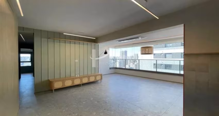 Apartamento novo semi-mobiliado, 131 m2, Alto Padrão, 3 suítes, 3 vagas, para venda, Brooklin.