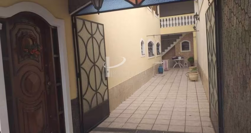 Sobrado à venda, Vila Carrão, São Paulo, SP - 3 dormitórios, 1 suíte, 4 banheiros, 5 vagas, lavander