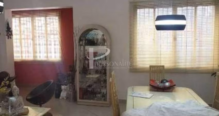 Apartamento, 270 m2, 3 suítes, com jardim interno, sem vaga, para venda, Centro.