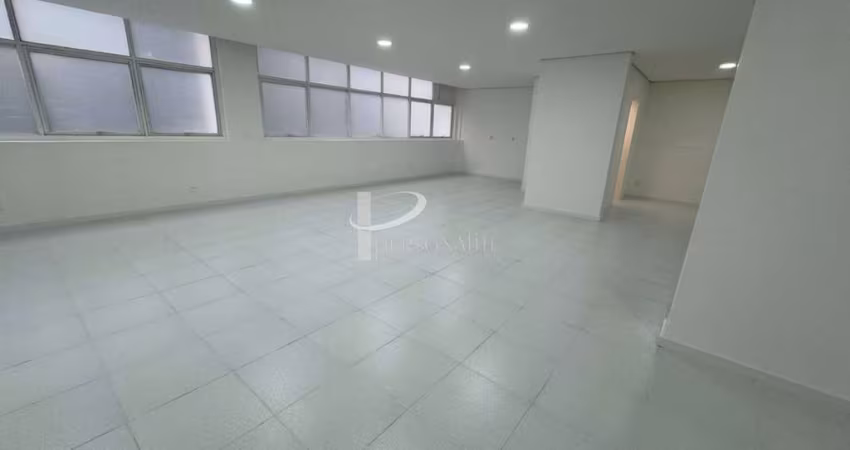 Conjunto Comercial, 195 m2, reformado, vão livre, 5 banheiros, 2 vagas, para locação, Bela Vista.