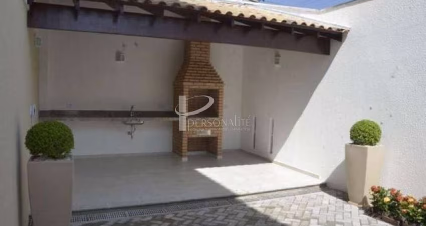 Maravilhoso sobrado com 3 suítes, 4 vagas de garagem 170,00 metros² de área útil . Condomínio fecha