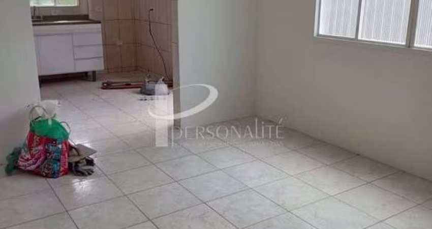 Sobrado à venda, Vila Ré, São Paulo, SP - 3 dormitórios, 1 suíte, 1 banheiros, 4 vagas de garagem.