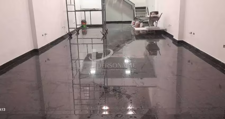 Galpão área do terreno 300 metros , sendo 10 de frente e 30 de fundo, área construída 450mts.