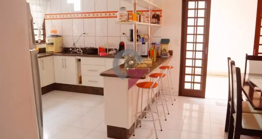Casa com 4 quartos à venda na Vila Menino Jesus, Caçapava 