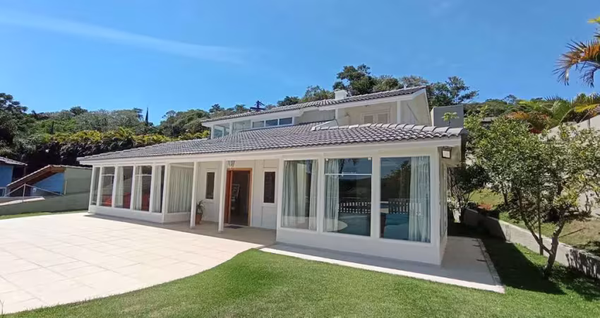 Casa no condomínio residencial cantareira em mairiporã
