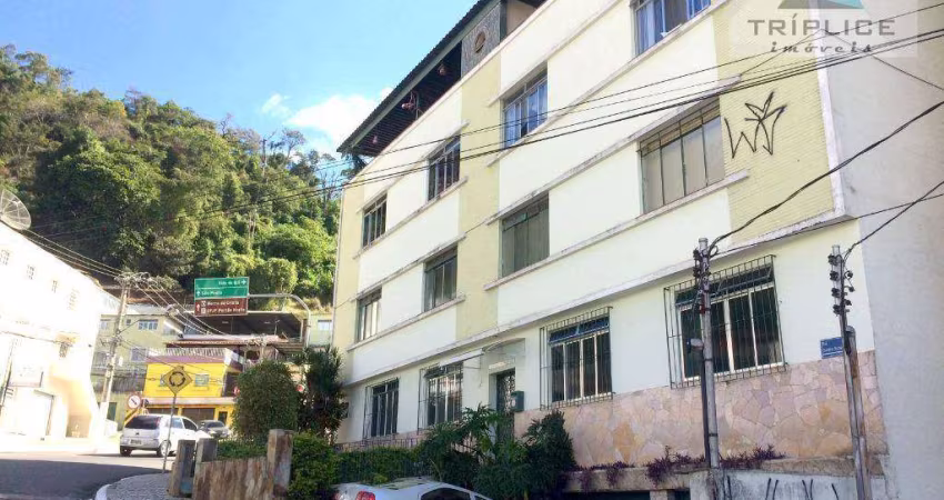 3 quartos, sala, banheiro, copa, cozinha, área de serviço, DCE e garagem individual no Jardim Glória! Somente 1 lance de escada. Ótima localização!