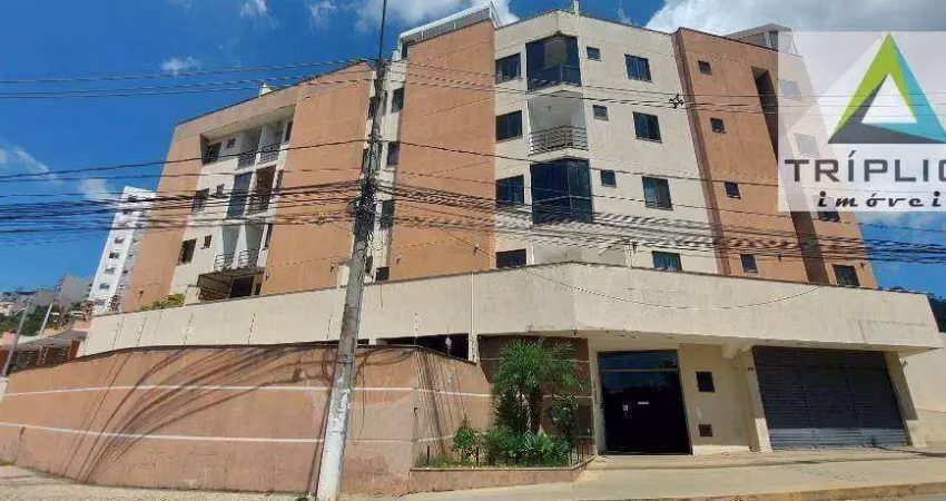 Apartamento 2 quartos com suíte, ampla varanda de frente com vista livre, área externa privativa, vaga, 1° andar. localização privilegiada.