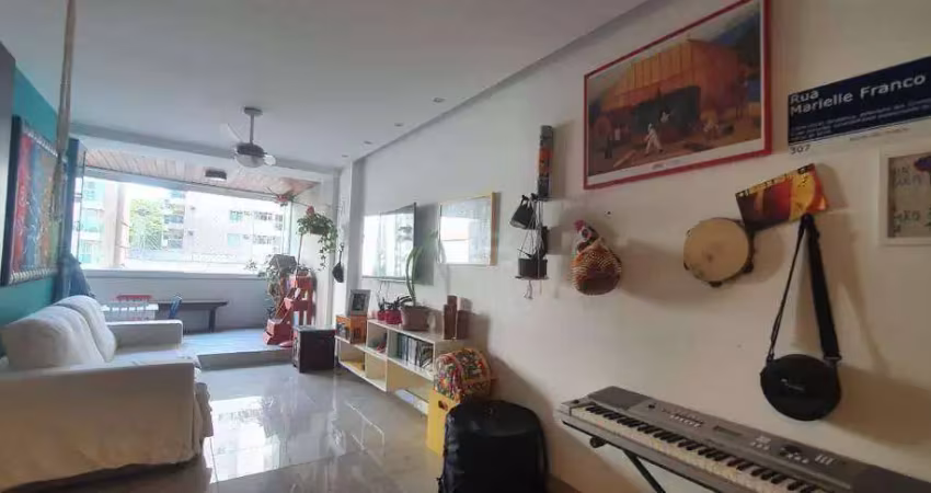 Apartamento de 3 quartos, 1 suíte, todo montado, amplo, junto ao Campo São Bento, 2 vagas. Lazer na cobertura.