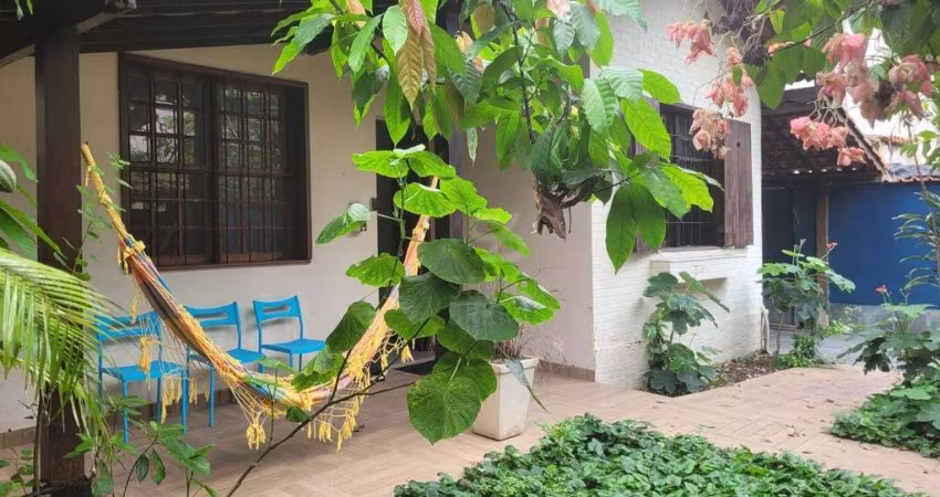 Casa linear com 4 quartos sendo 2 suítes no Pé Pequeno (ao lado do Jardim Icaraí e Santa Rosa)