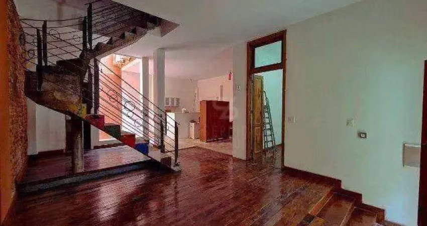 Casa de vila no ingá, 4 quartos sendo uma suíte, local bucólico.