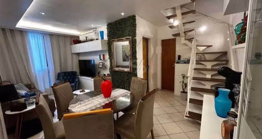 Cobertura duplex na quadra da praia de Icaraí, 4 quartos, 1 suíte, 1 vaga. Lazer completo.