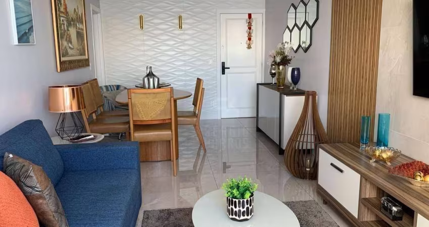 Apartamento com 2 suítes, de frente para o Mar, sol da manhã, 1 vaga.
