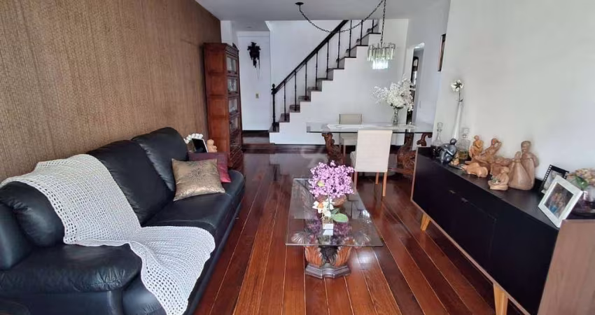 Cobertura duplex em Icaraí, 2 quartos, 1 suíte, frente sol manhã, 2 vagas.