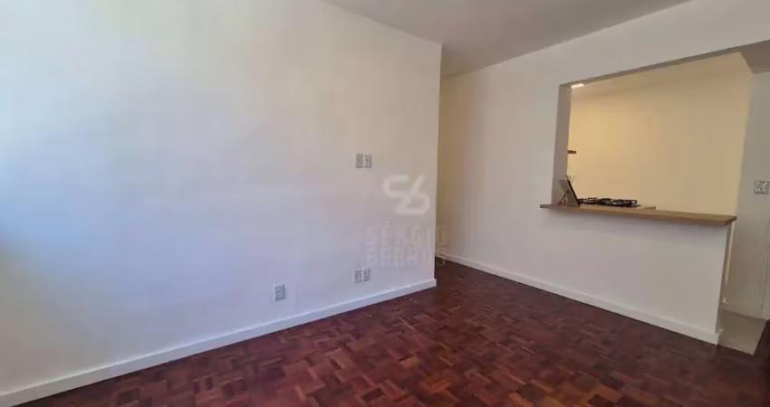 Apartamento de 3 quartos com suíte junto ao campo são  bento. vazio e reformado.