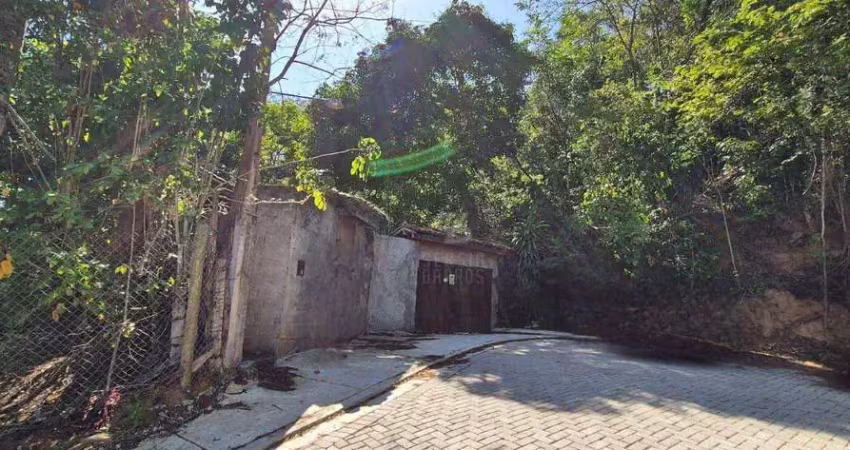 Casa no maravista, piratininga, em terreno de 900 m². junto ao verde!!