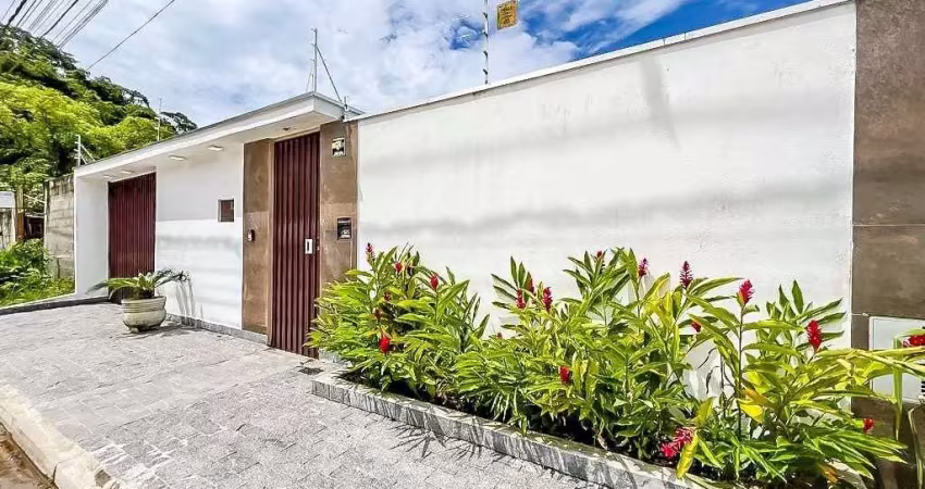 Linda casa térrea à venda no massaguaçu — 3 suítes, piscina, mobiliada — r$ 800.000,00