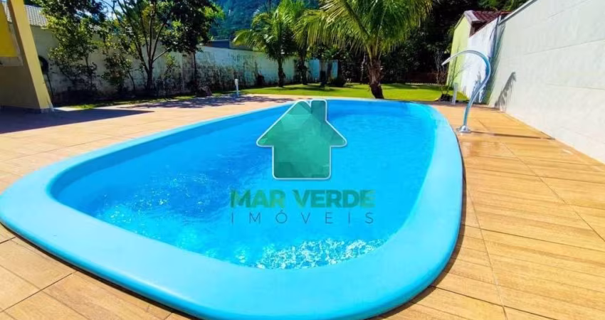 Bela casa em condomínio fechado Mar Verde