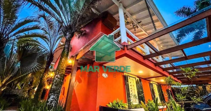 Casa na Praia em Condomínio Fechado no Mar Verde