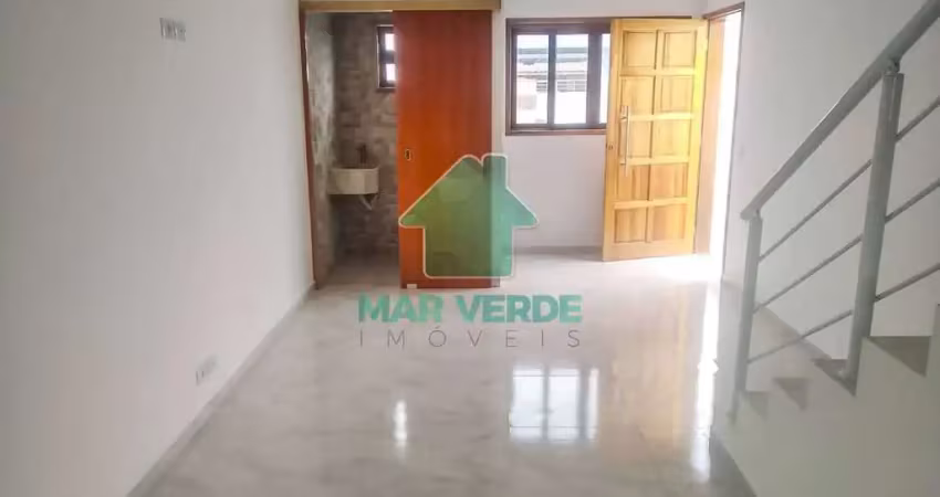 Sobrado com 2 Quartos e Suíte, Quintal Gramado e Garagem para 2 Carros - Pronto para Financiar!