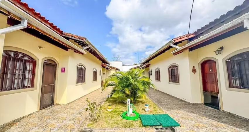 Casa em condomínio fechado a 600m da praia martim de sá – caraguatatuba/sp