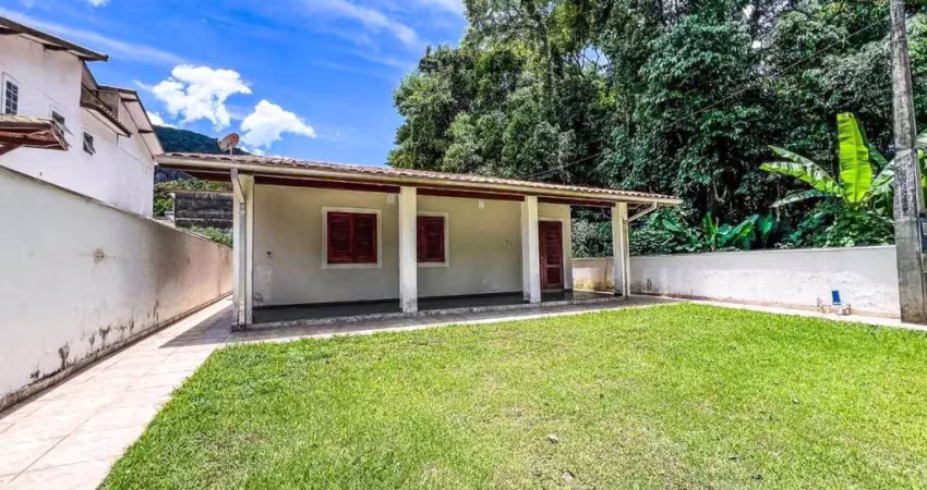 Casa com 3 quartos à venda na Rua Arraia, 182, Mar Verde, Caraguatatuba