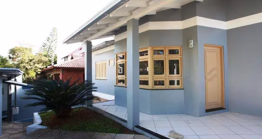 Casa com 3 dormitórios à venda, 270 m² por R$ 650.000,00 - Encosta do Sol - Estância Velha/RS