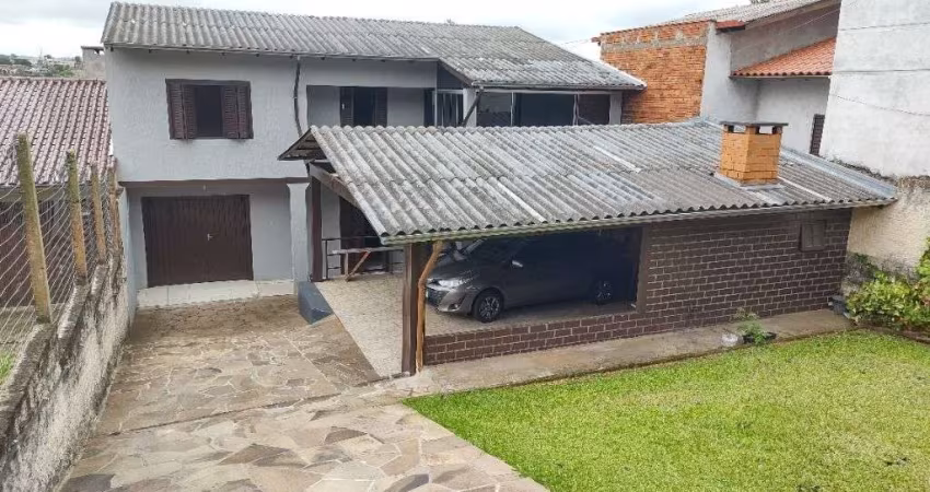 Casa com 3 dormitórios à venda, 200 m² por R$ 480.000,00 - Petrópolis - Novo Hamburgo/RS