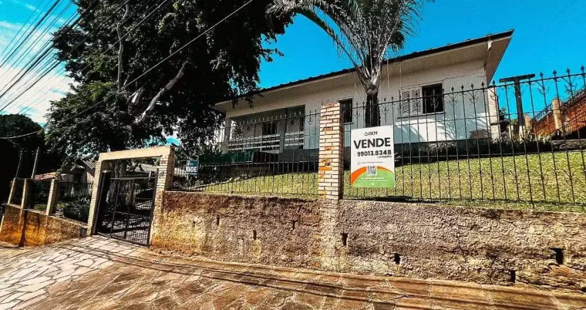 Casa com 3 dormitórios à venda, 278 m² por R$ 1.160.000,00 - Petrópolis - Novo Hamburgo/RS