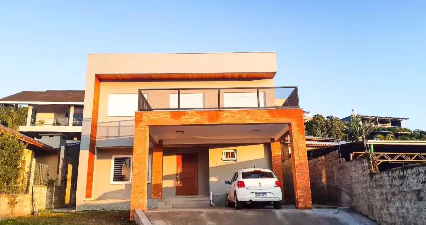 Casa com 3 dormitórios à venda, 230 m² por R$ 990.000,00 - União - Estância Velha/RS