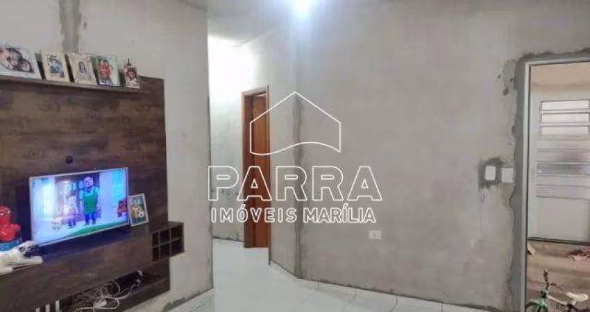VENDE-SE RESIDÊNCIA NO NÚCLEO HABITACIONAL PRESIDENTE JÂNIO DA SILVA QUADROS - MARILIA/SP