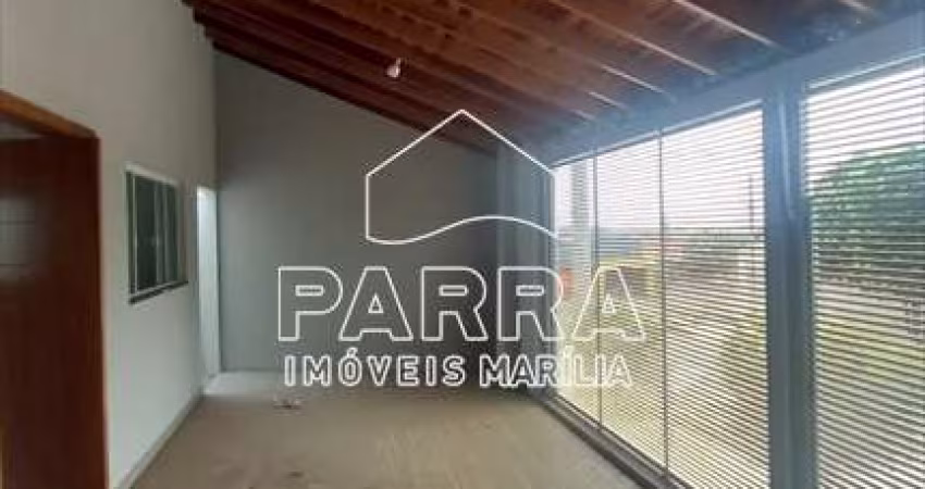 VENDE-SE RESIDÊNCIA NO PALMITAL - MARILIA/SP